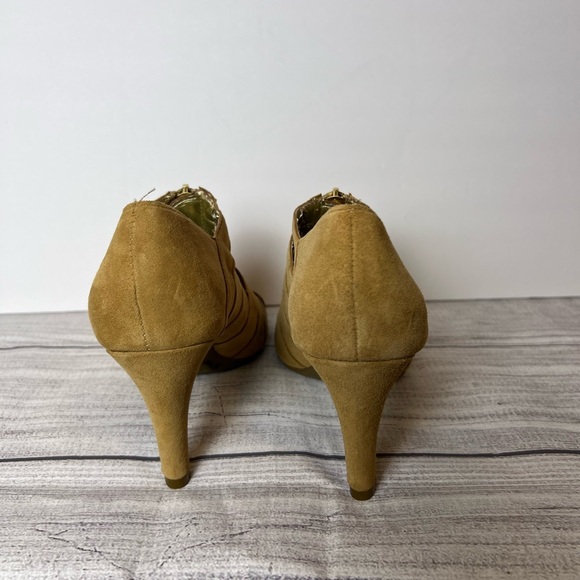 Aerosoles Women's Lambada Dress Pump, Light Tan Suede/size 6 - Picture 5 of 12